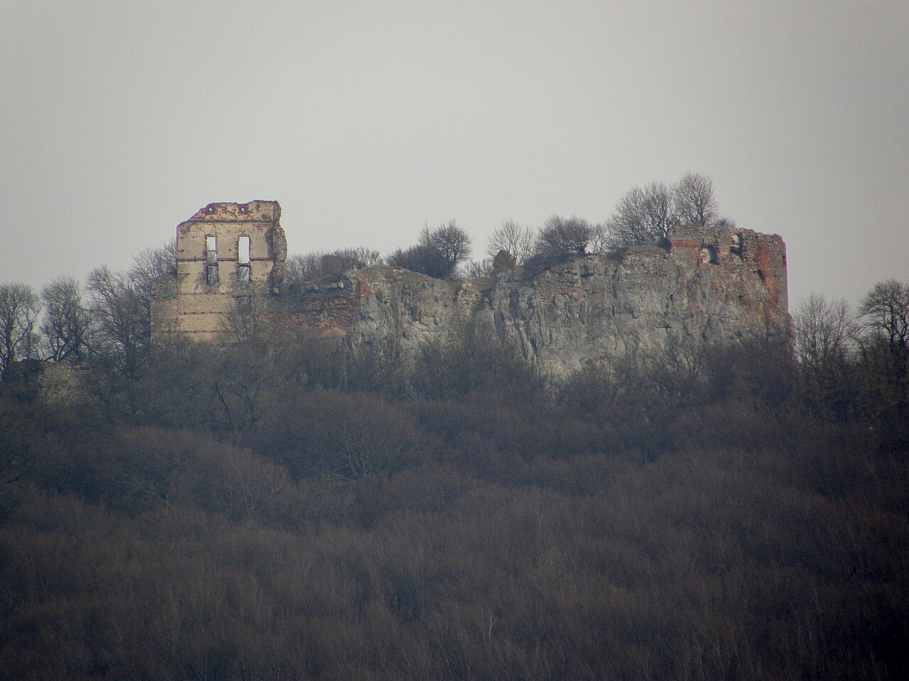 Pajstún Castle Ruins — Slovakia castle