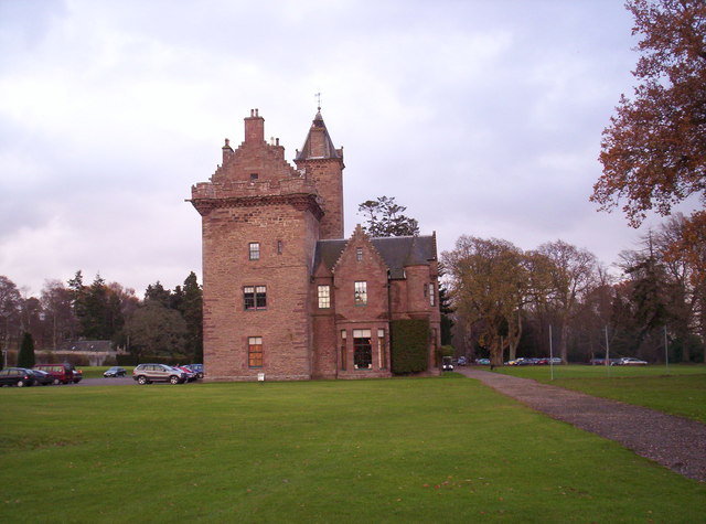 Guthrie Castle — United Kingdom of Great Britain and Northern Ireland castle