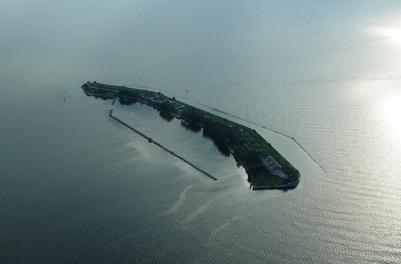 Totleben — Russian Federation castle