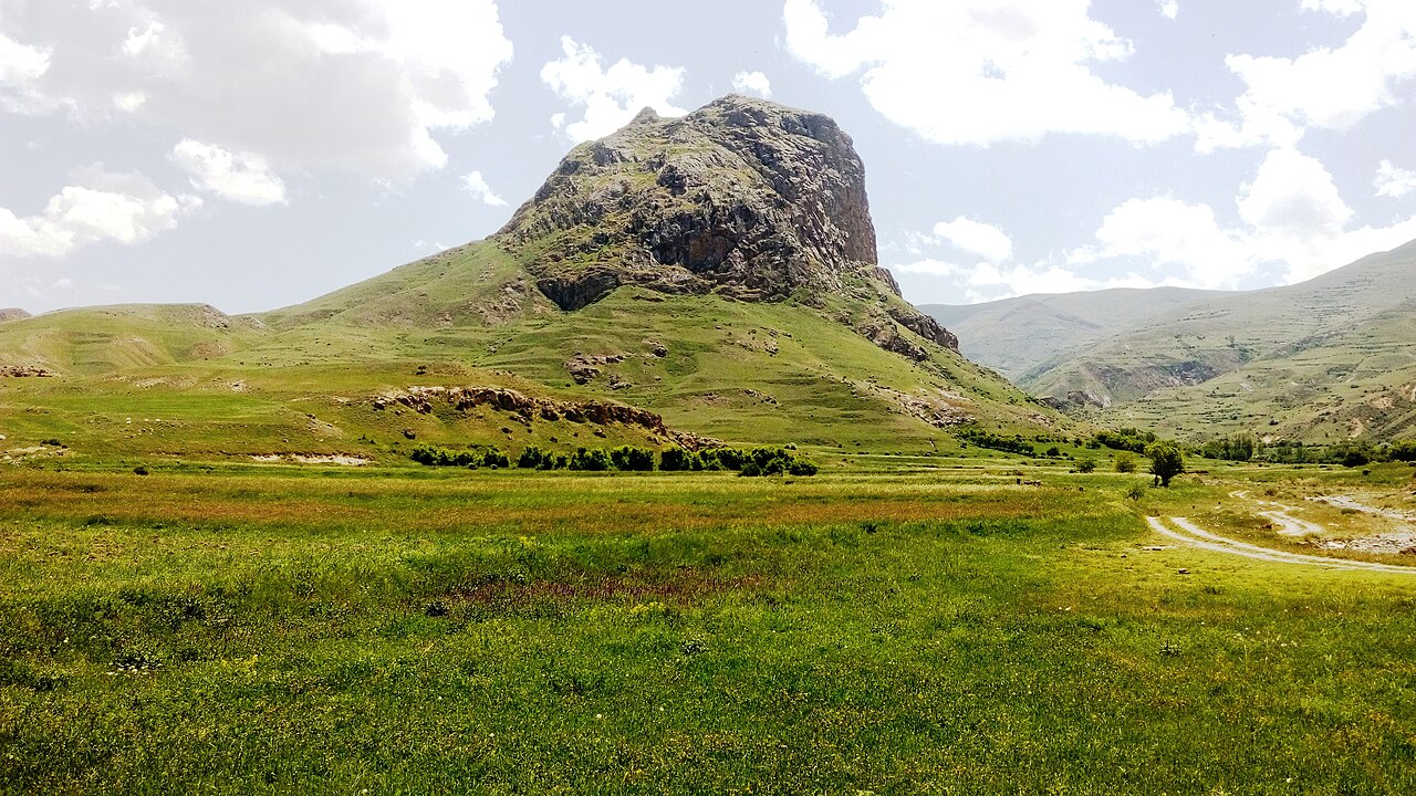 Jushin Castle — Iran (Islamic Republic of) castle