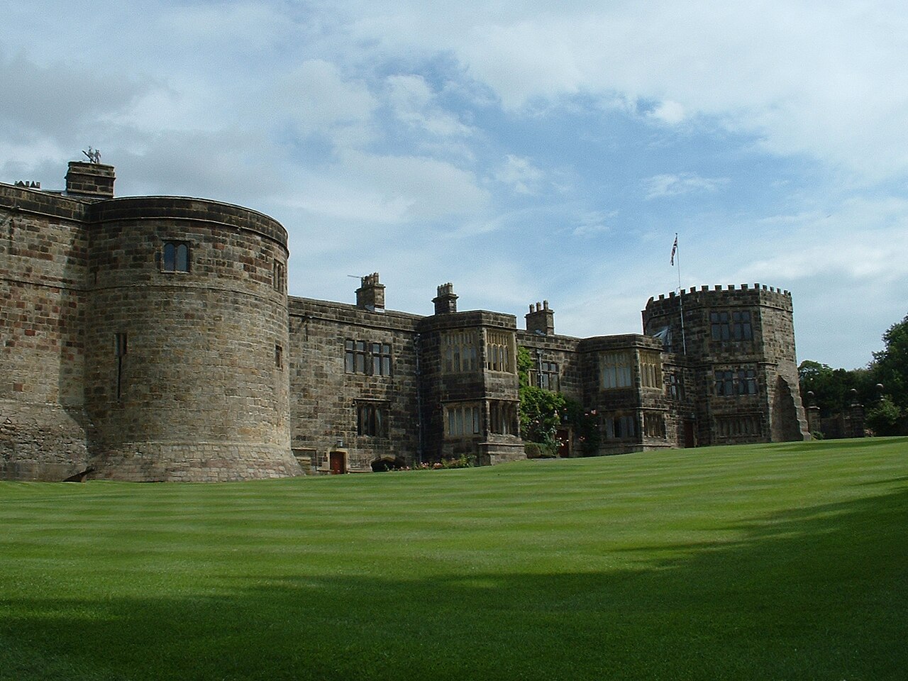 Skipton Castle — United Kingdom of Great Britain and Northern Ireland castle