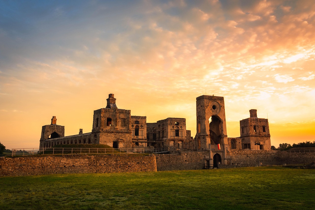 Krzyżtopór Castle — Poland castle