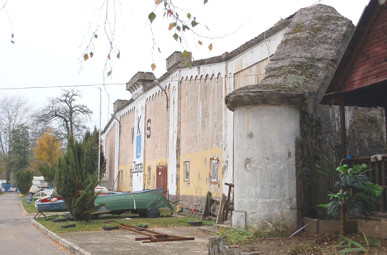 Small Fort of Zegrze Fortress — Poland castle