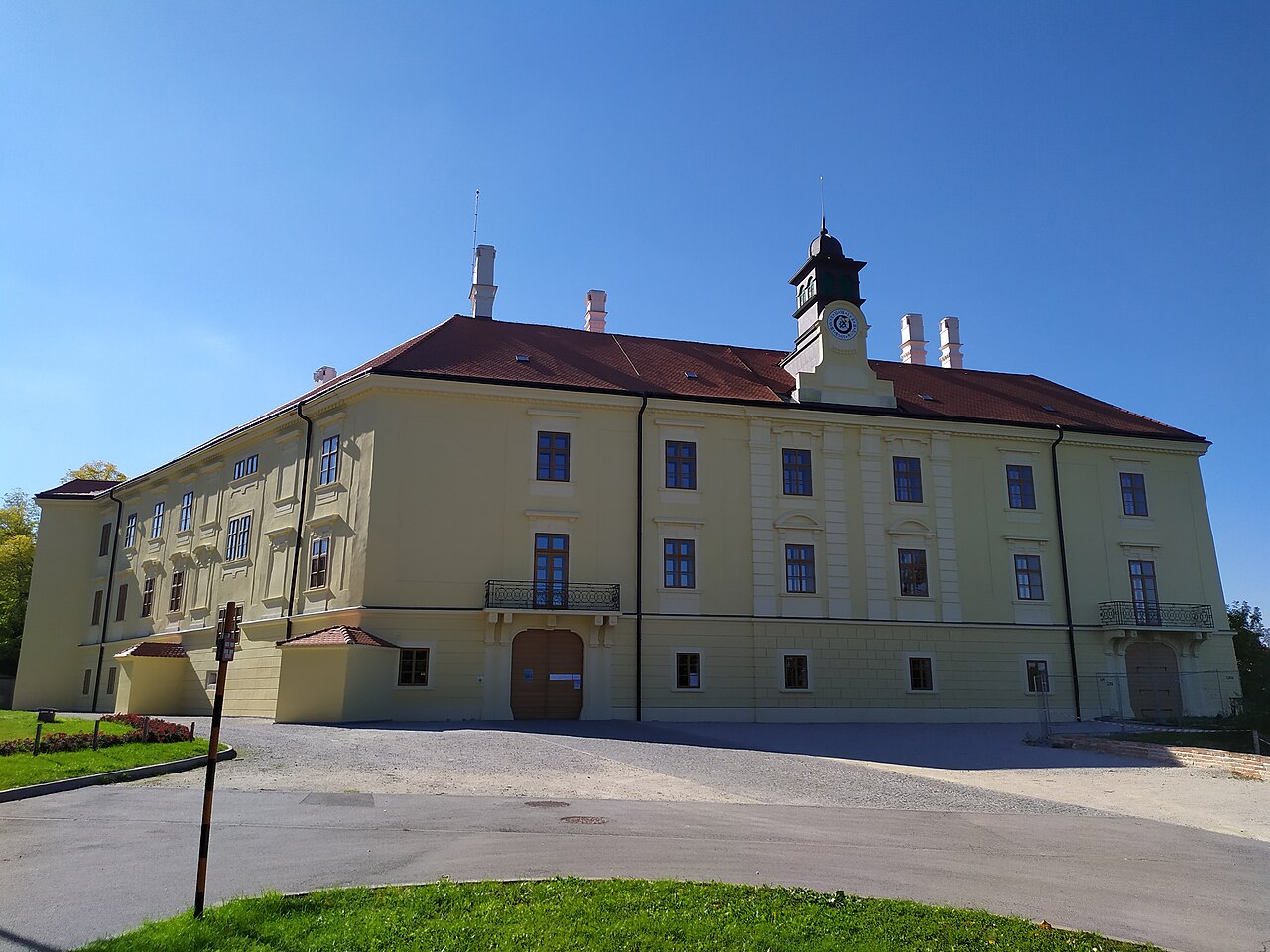 Hlohovec Castle — Slovakia castle