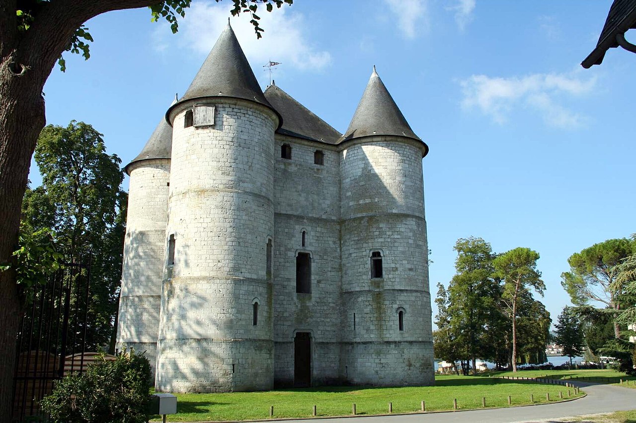Tourelles Castle — France castle
