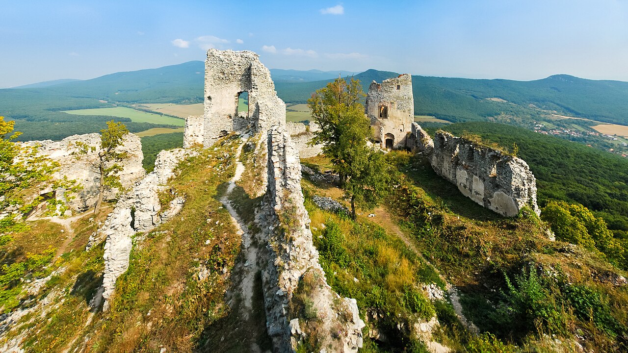 Gýmes Castle Ruins — Slovakia castle