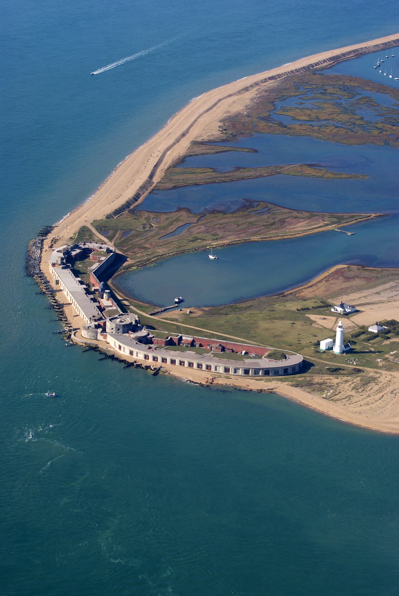 Hurst Castle — United Kingdom of Great Britain and Northern Ireland castle