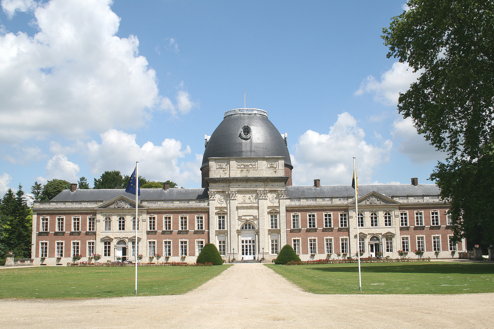 Opheylissem Castle — Belgium castle