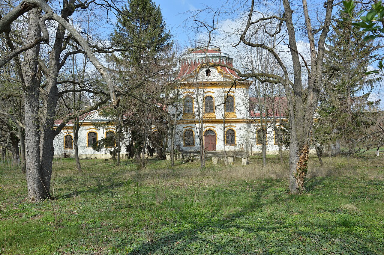 Hauszmann–Gschwindt Mansion, Velence — Hungary castle
