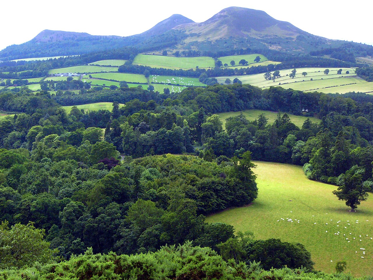Trimontium — United Kingdom of Great Britain and Northern Ireland castle