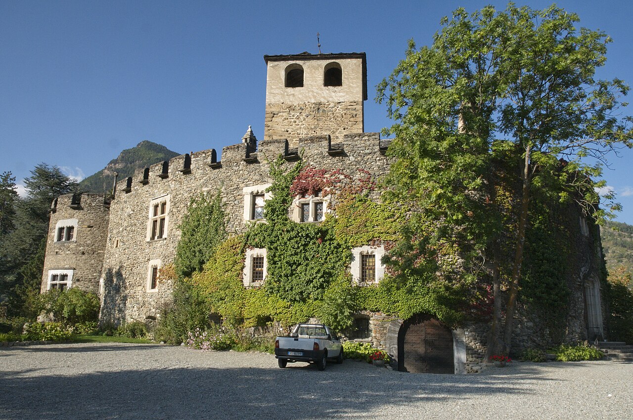 Introd Castle — Italy castle