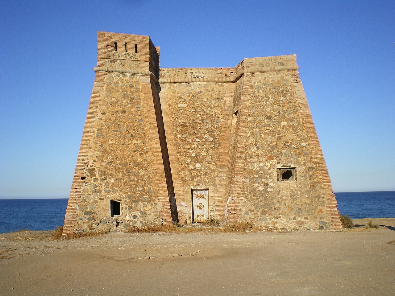Macenas Tower — Spain castle