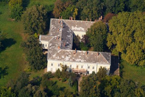 Degenfeld Mansion, Téglás — Hungary castle