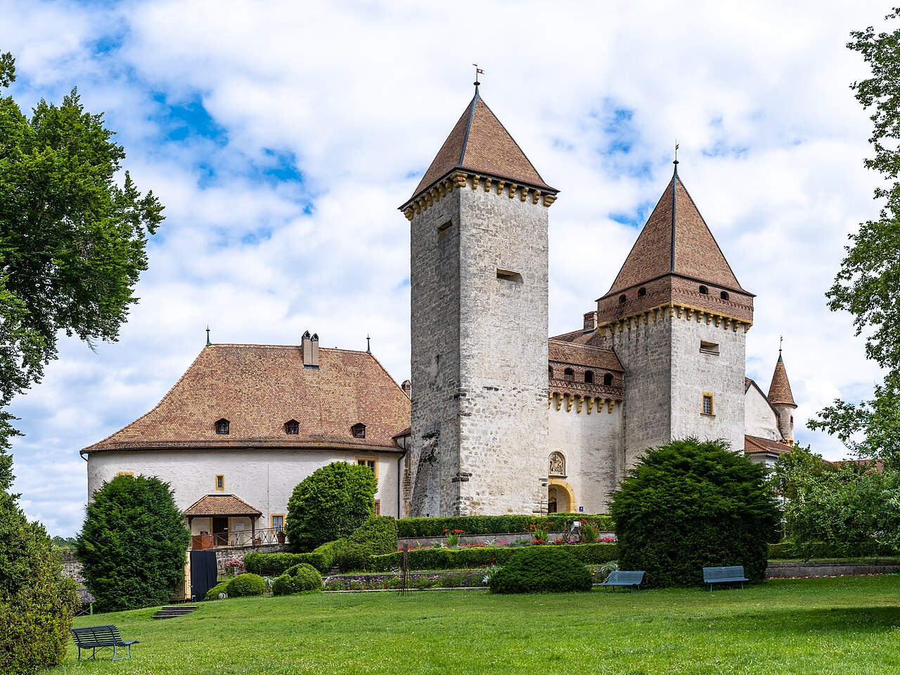 La Sarraz Castle — Switzerland castle